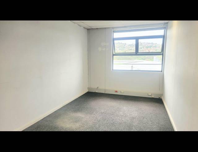 150M² OFFICE TO LET IN RIVERHORSE VALLEY